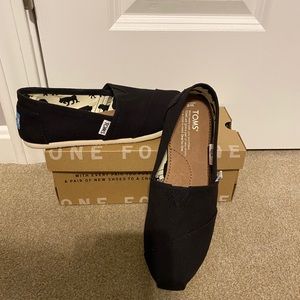 Toms Size 6